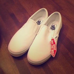 All White slip on’s